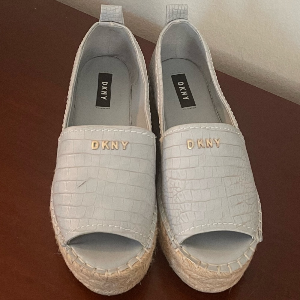 DKNY Mer Peep Toe Espadrilles in Light Blue Size 7.5